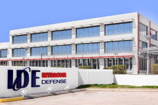 Η IDE επιδεικνύει προηγμένες υβριδικές ενεργειακές δυνατότητες σε ασκήσεις του ΝΑΤΟ